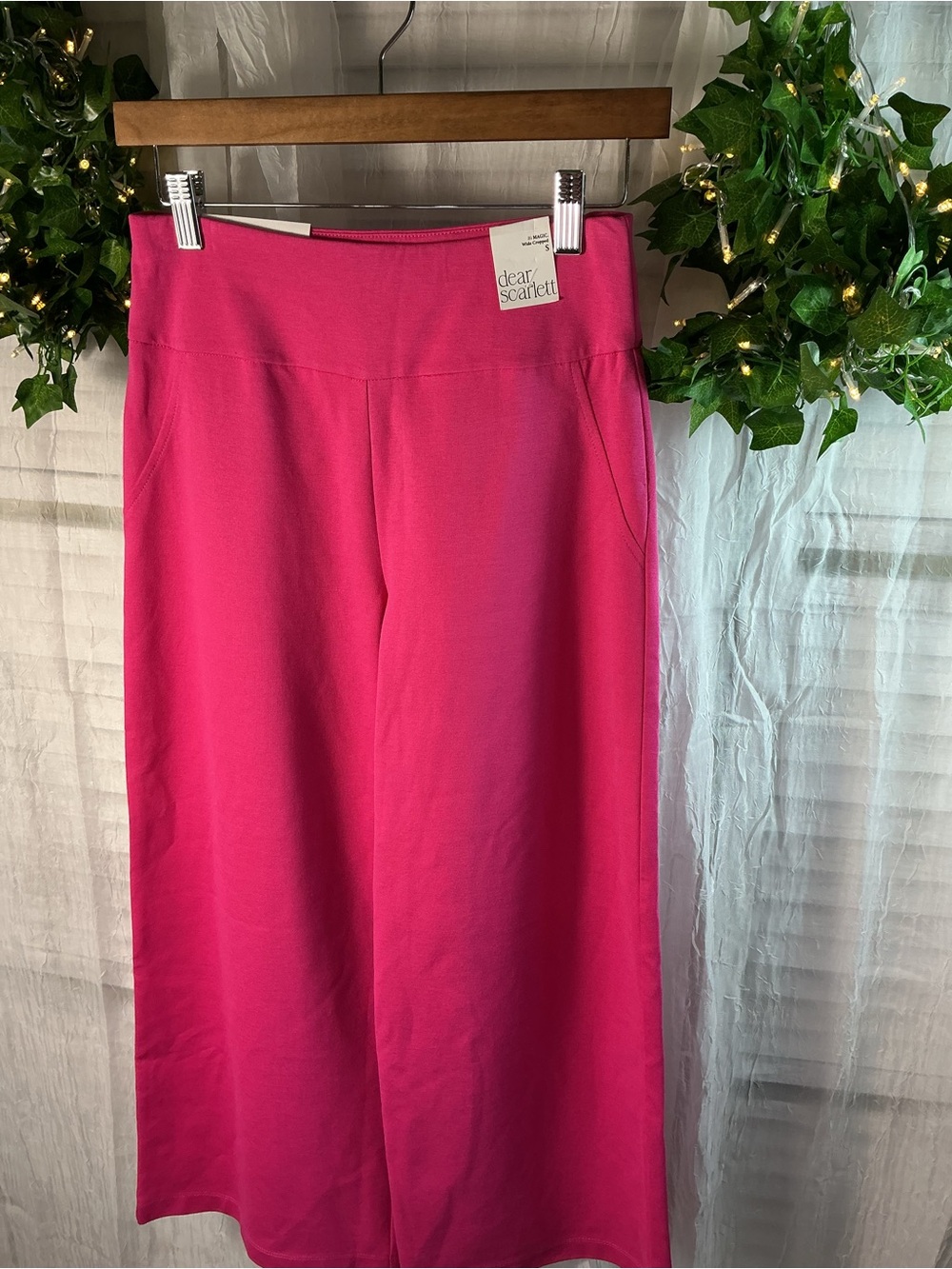 Dear Scarlett Wide-Crop Pants - Pink